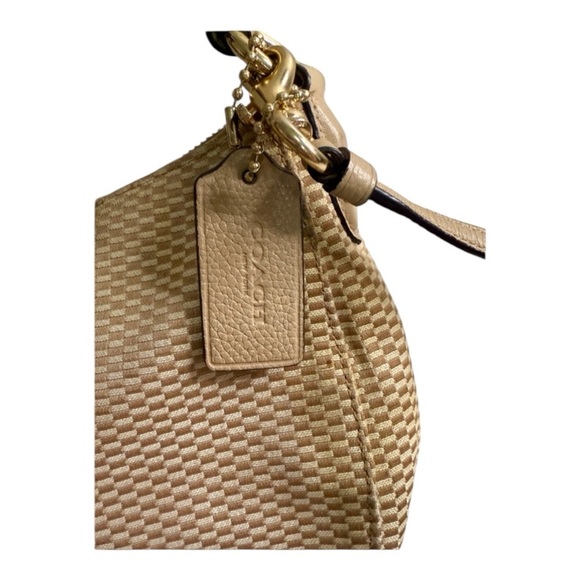 Coach Chelsea Tan 2 Way Bag Sold Out Online MSRP $452 - Picture 4 of 9